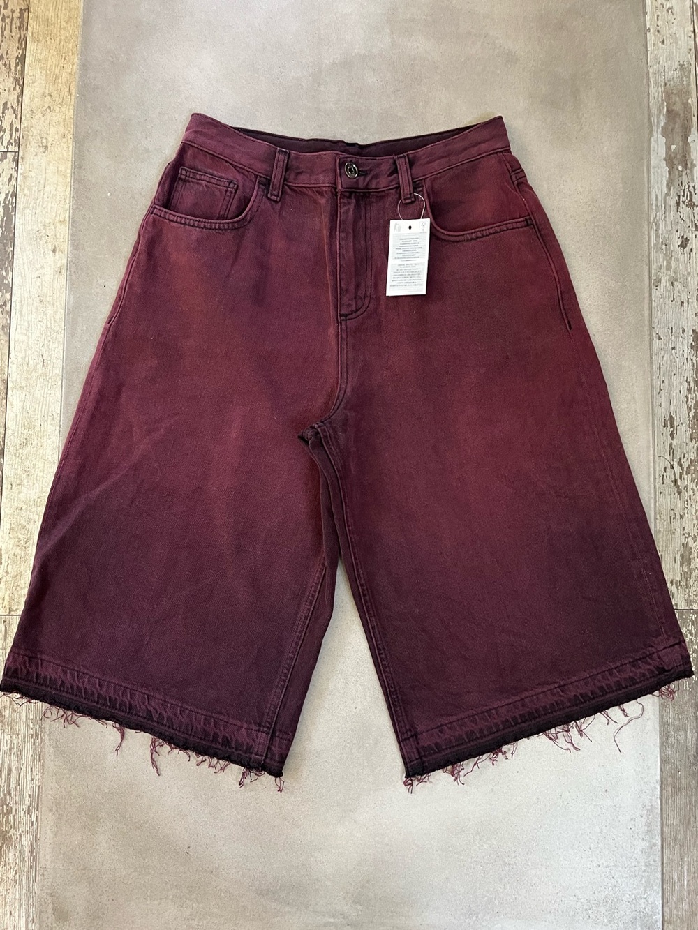 Liu Jo Milano Bordeaux Ombre Gradient Denim Bermuda Shorts Size 28 (US 6) NWT